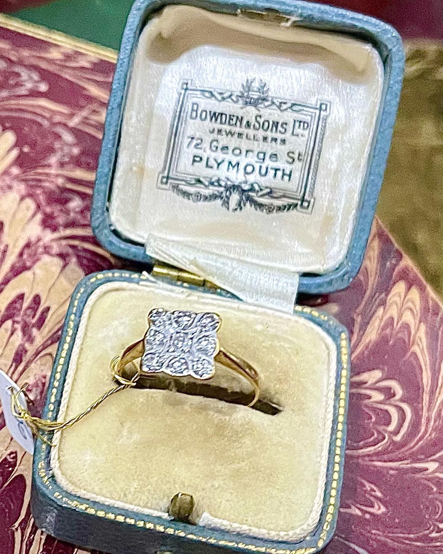 Diamond Ring 18 Carat Gold Circa 1920